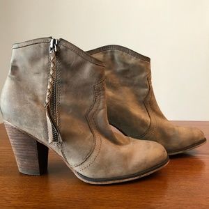 ALDO "FASTROST" ANKLE BOOT